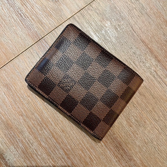 Louis Vuitton Men’s Slender Wallet - Picture 1 of 3